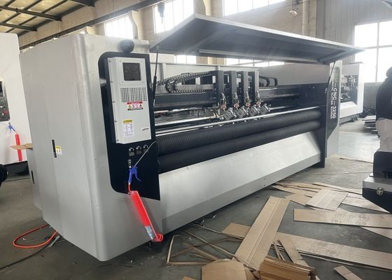 Προηγμένη μηχανή CNC 3250 Thin Blade Slitter Scorer για ακριβή βαθμολόγηση και κοπή σε ταχύτητα 150m/min