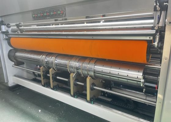 Μηχανή κατασκευής κυματοειδούς χαρτονιού με κιβώτιο, αυτοκινητό τροφοδοτικό, ελαστική εκτύπωση, μηχανή κοπής με ελεύθερη πλάκα