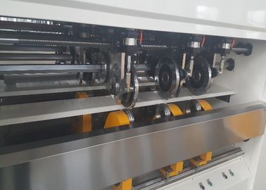Ζαρωμένη Slitter λεπίδων κιβωτίων λεπτά μηχανή 150 σκόρερ - ταχύτητα 180m/min